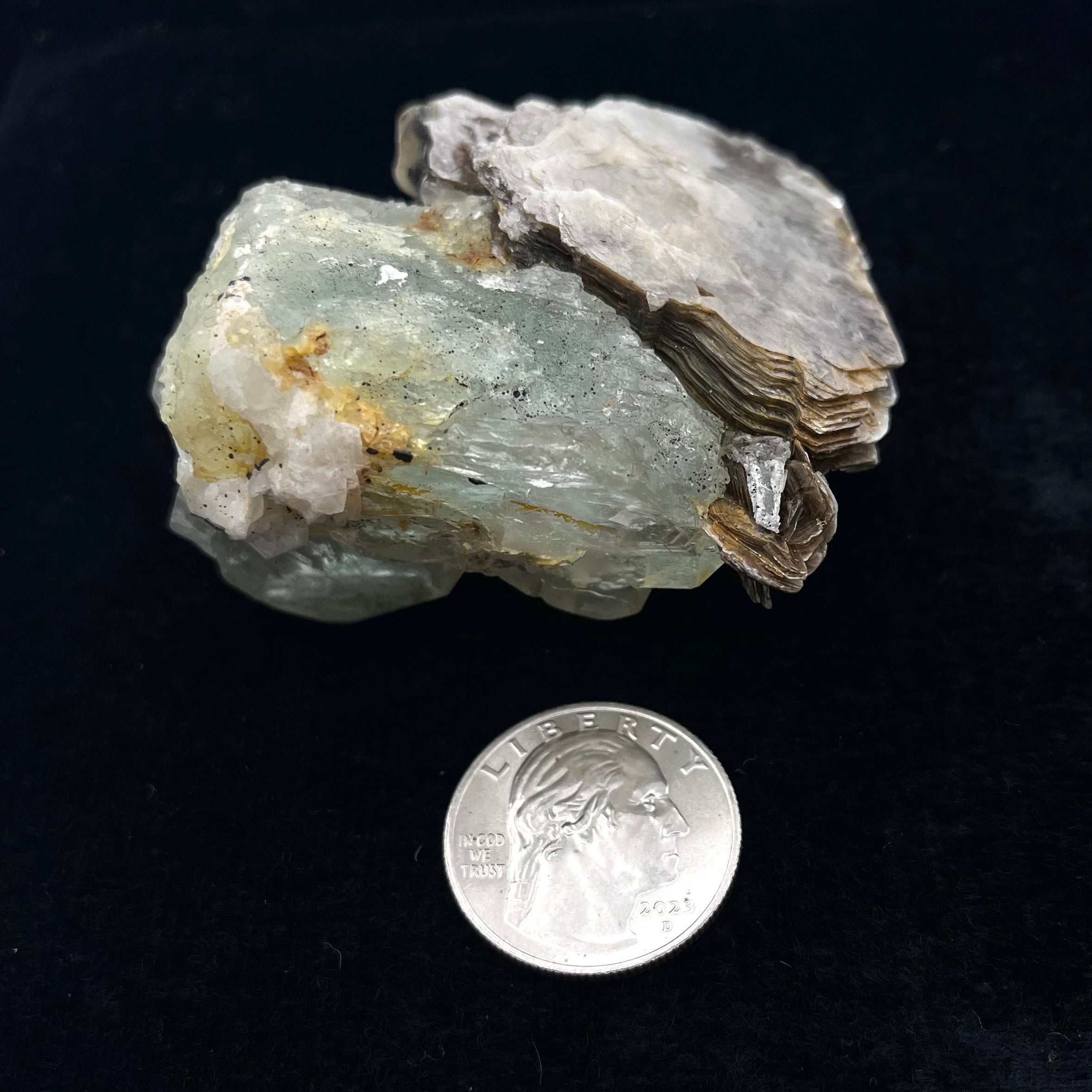 Exquisite Aquamarine with Mica