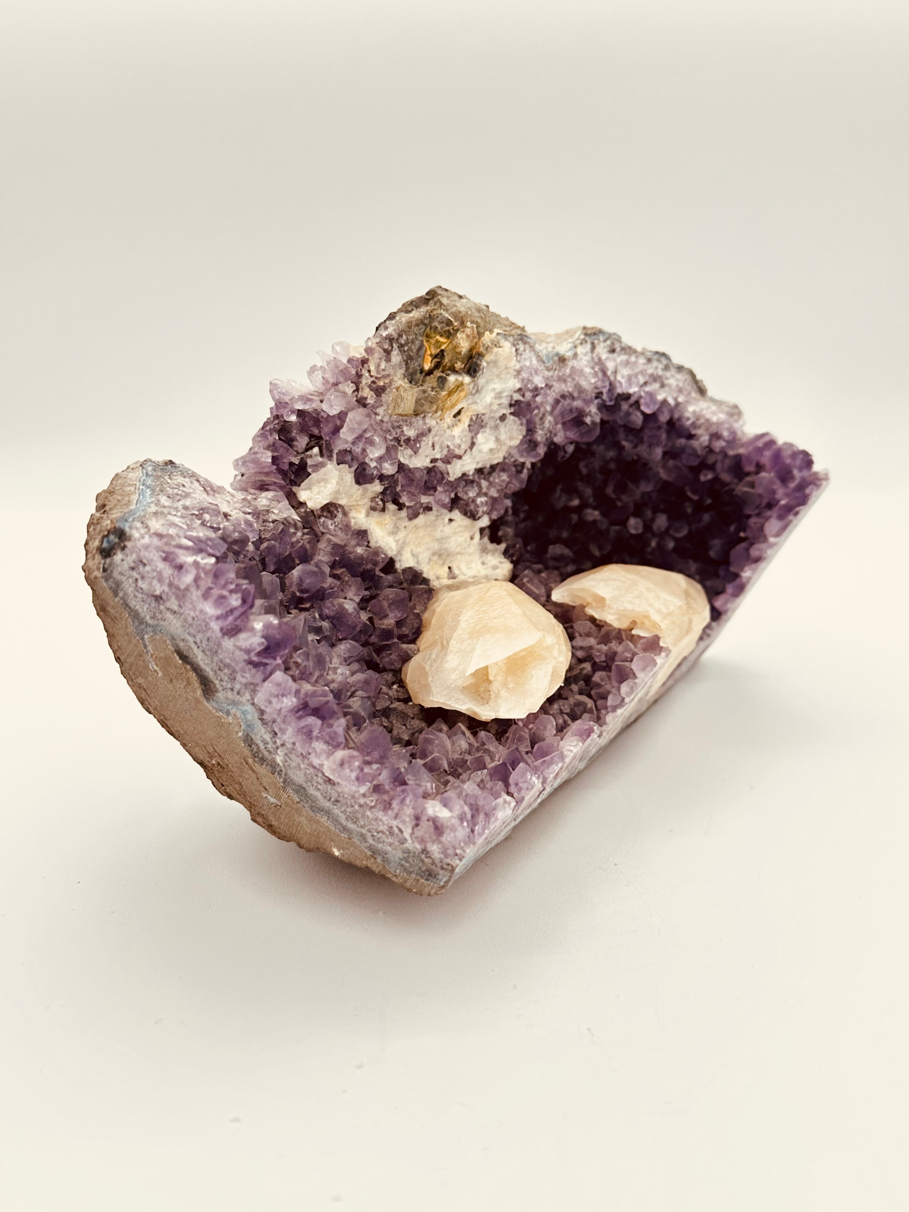 Amethyst Druzy with Calcite Points