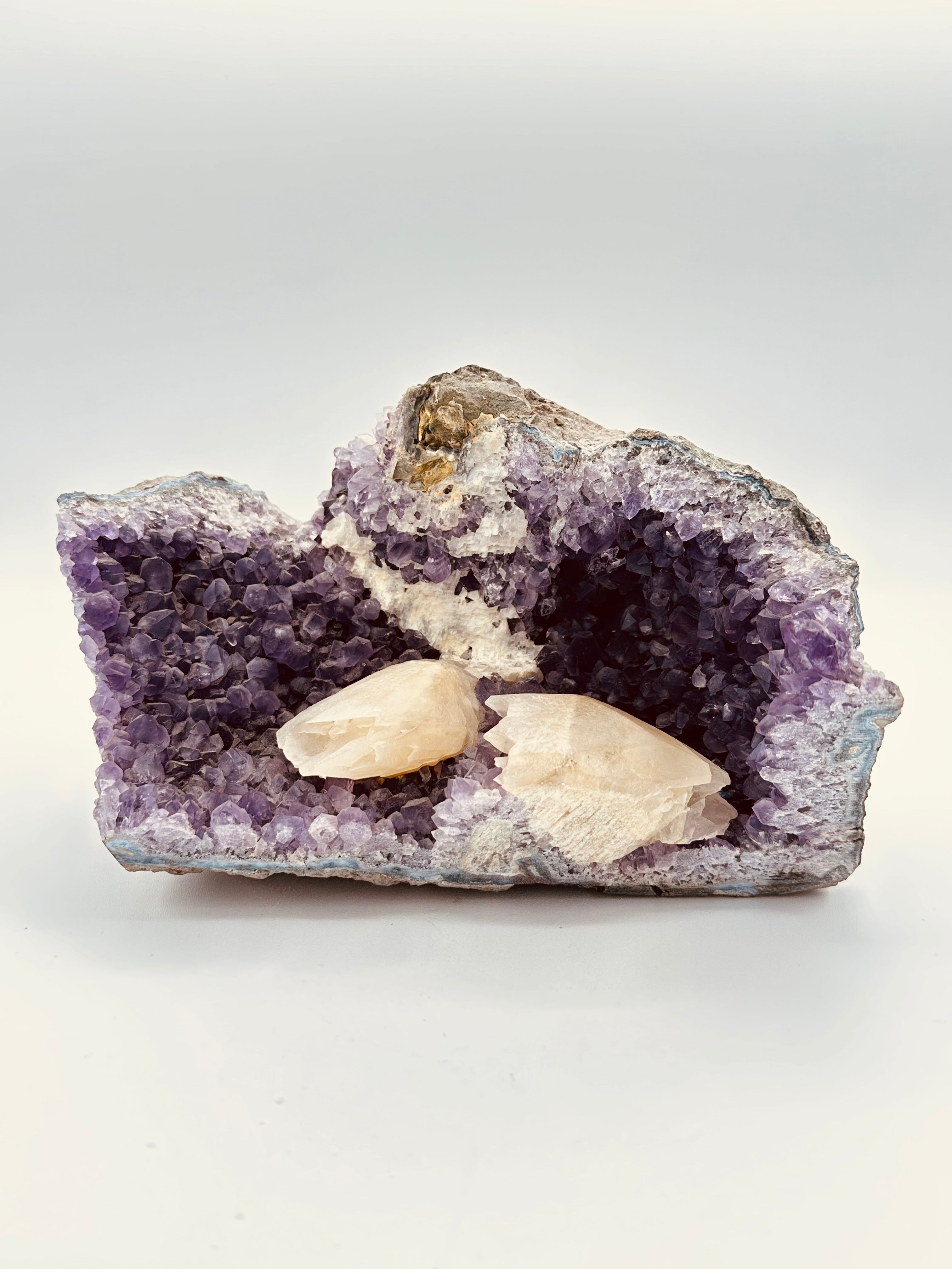 Amethyst Druzy with Calcite Points