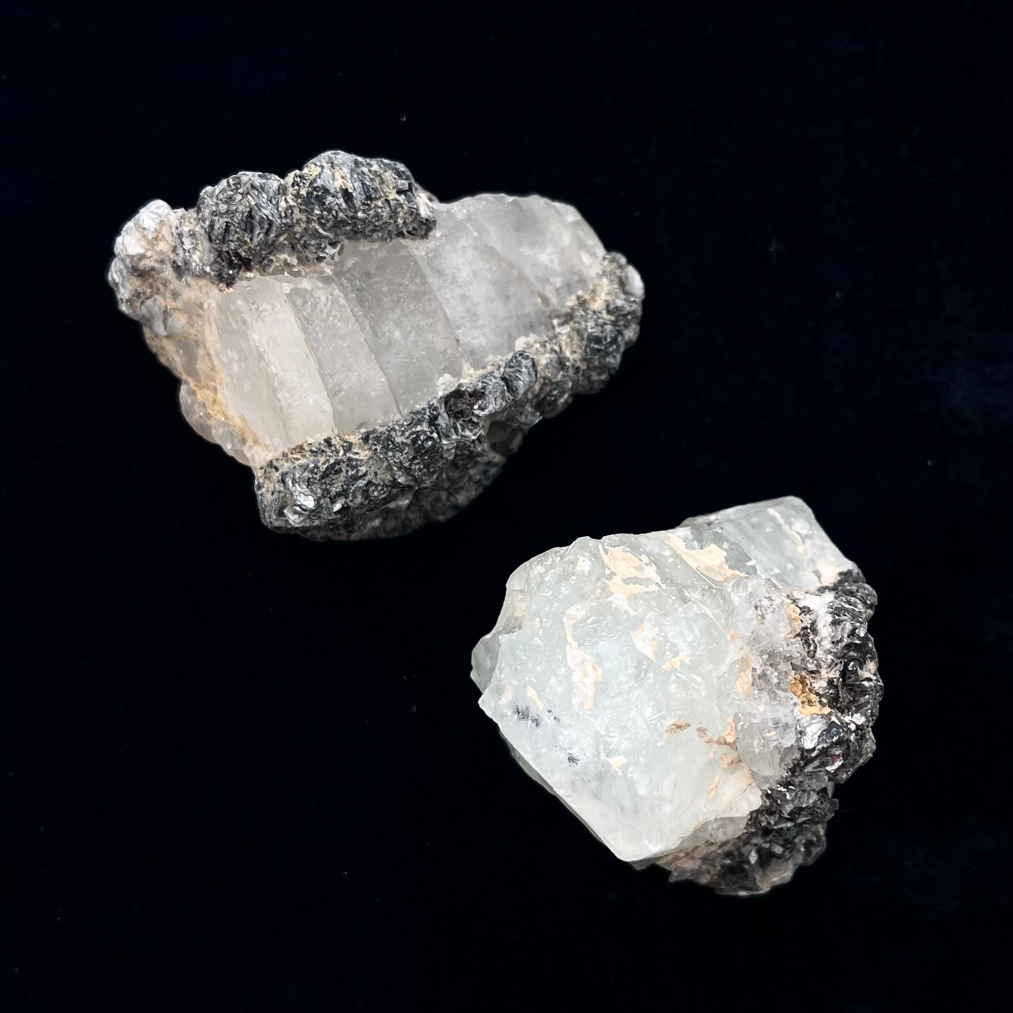 Aquamarine with Mica 86-96g